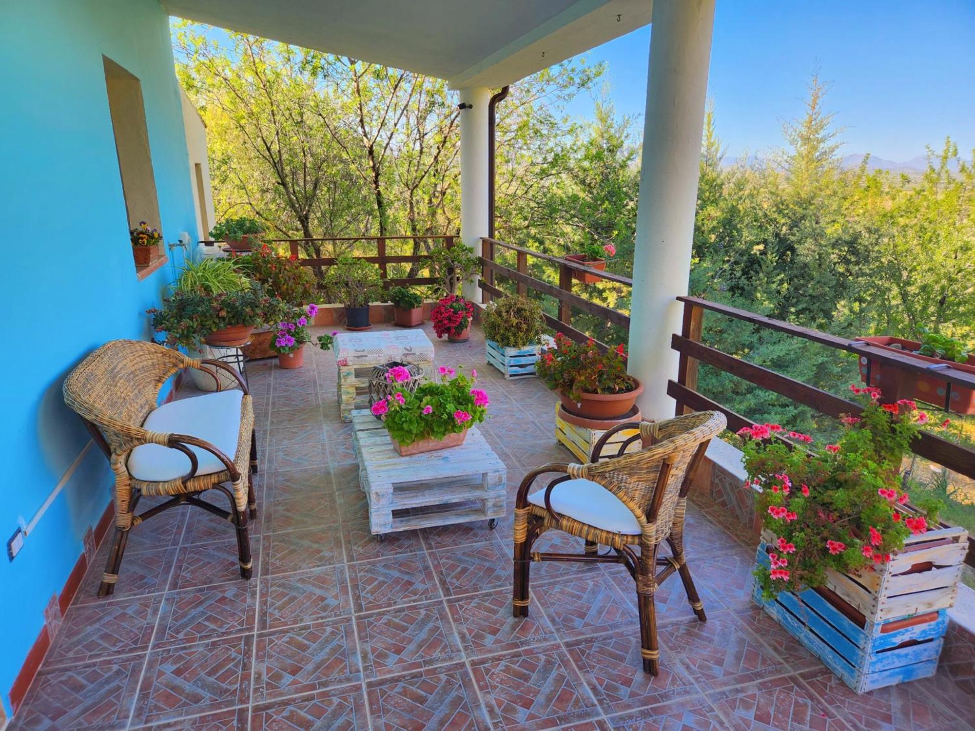 Panoramic House Villa Oliena Exterior photo